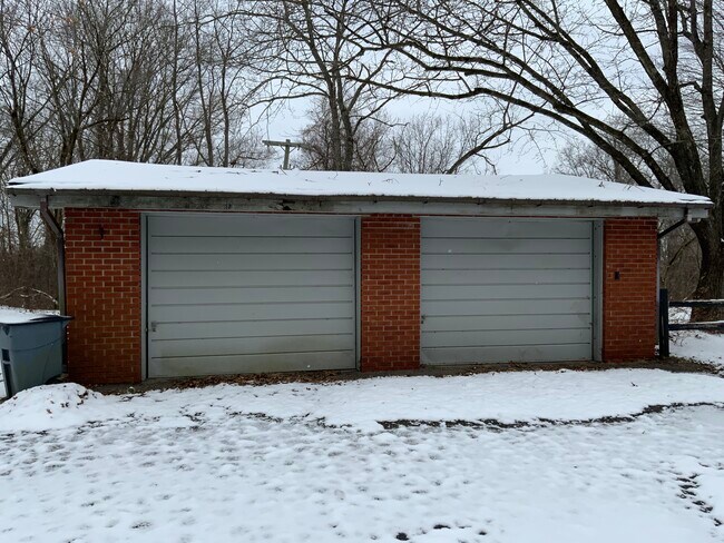 Foto del edificio - 9440 Spencer Rd