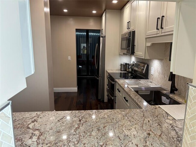 Foto del edificio - 1401 S Ocean Blvd