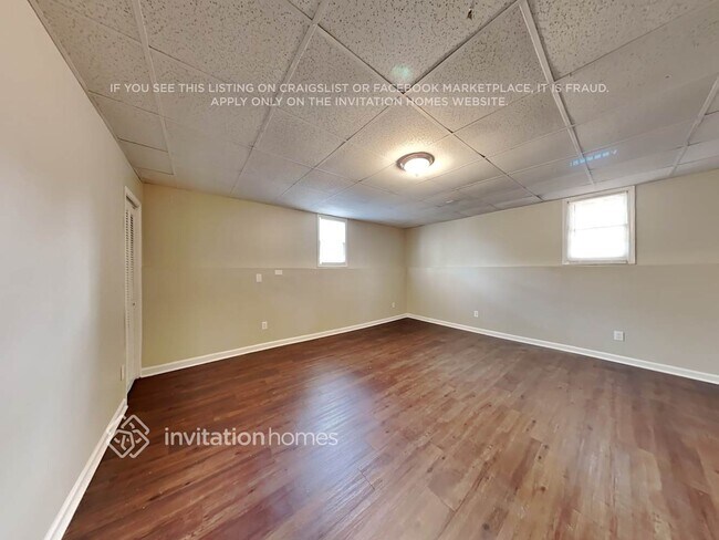 Foto del edificio - 799 Glenspring Dr