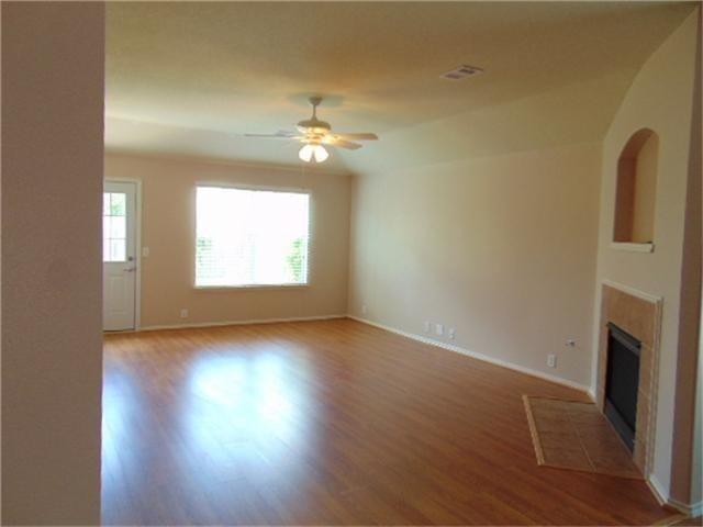 Foto del edificio - 4717 Woodspring Glen Ln