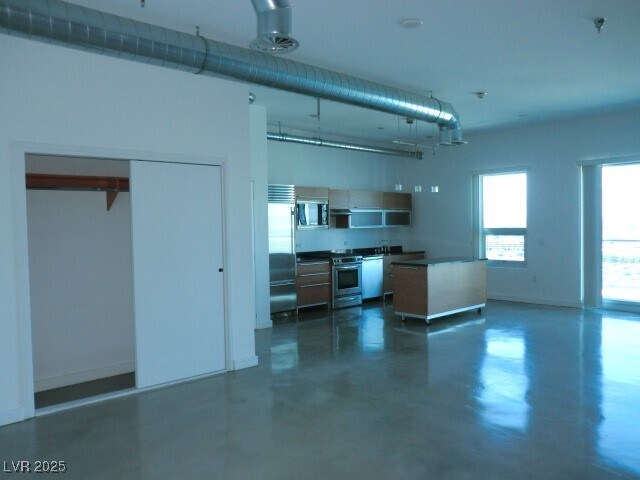 Building Photo - 200 Hoover Ave
