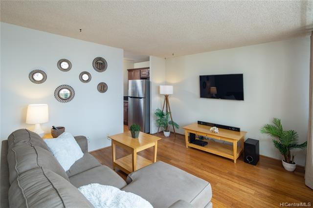 Primary Photo - 2092 Kuhio Ave.