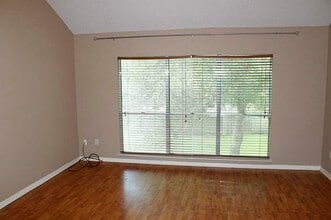 Building Photo - 3118 Rimrock Dr