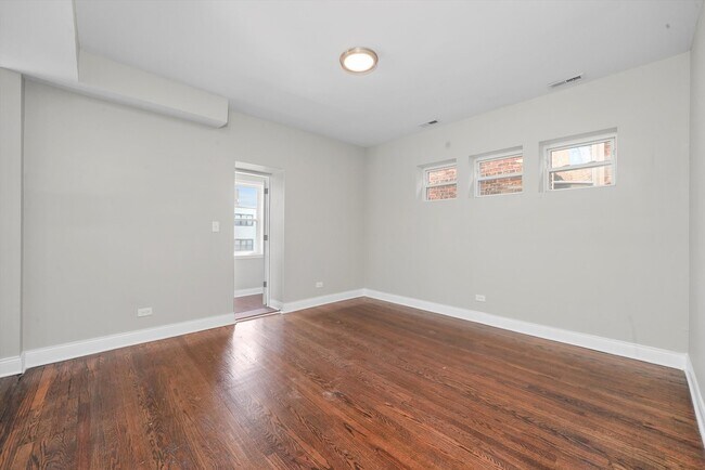 Building Photo - 6833 S Merrill Ave