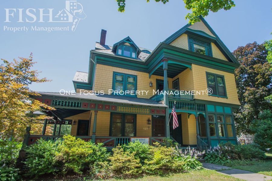 Primary Photo - 829 W 4th St