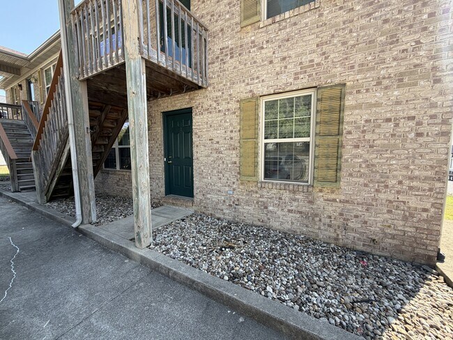 Foto del edificio - 28 Blevins Mayfield Rd