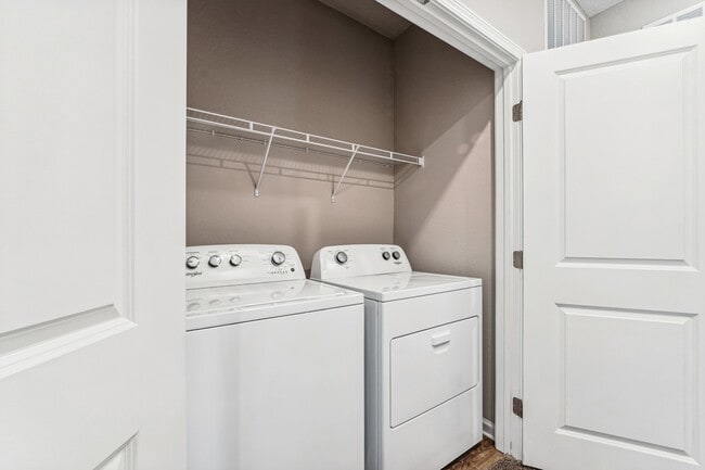 Building Photo - Casa Solara Townhomes