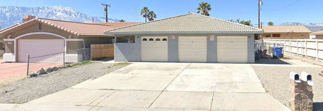 Foto del edificio - 13901 Caliente Dr