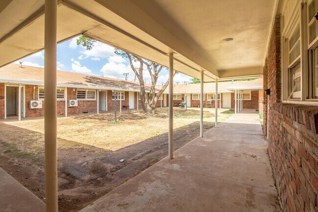 Foto del edificio - 1610 45th St