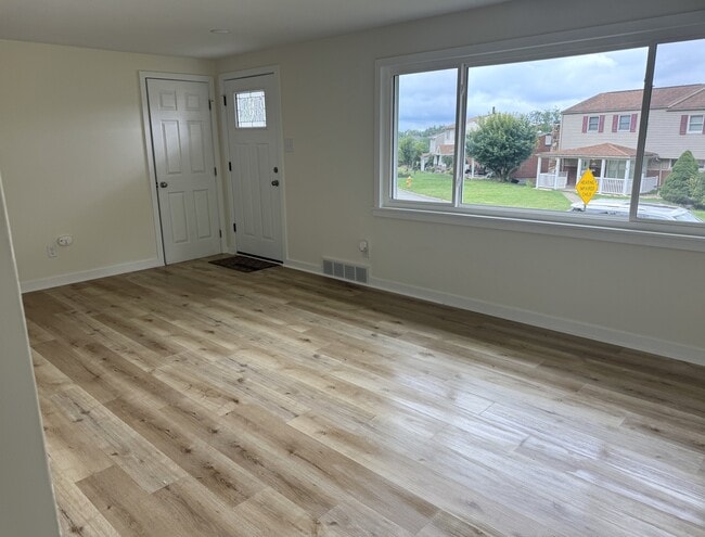 Building Photo - 150 Bost Dr
