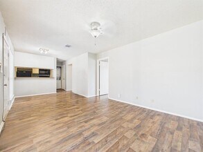 Building Photo - 3115 Helms St