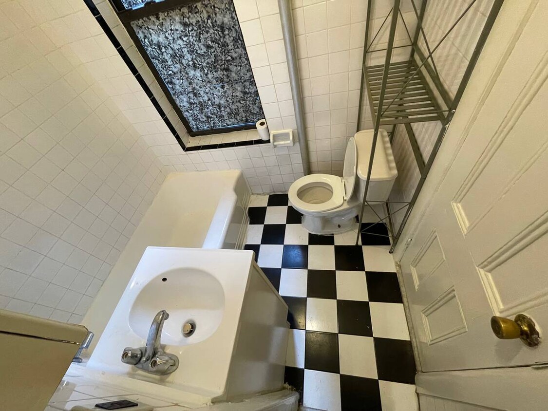 Foto del edificio - 2156 Cortelyou Rd