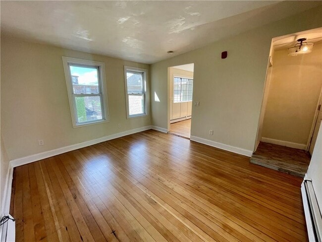 Building Photo - 108 Spruce St