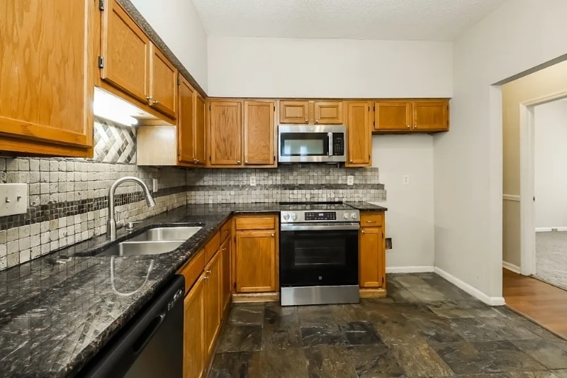 Primary Photo - 1101 Gretna Green Dr