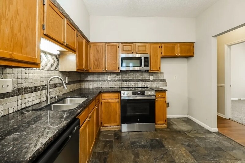 Foto principal - 15511 Baltinglass Ct