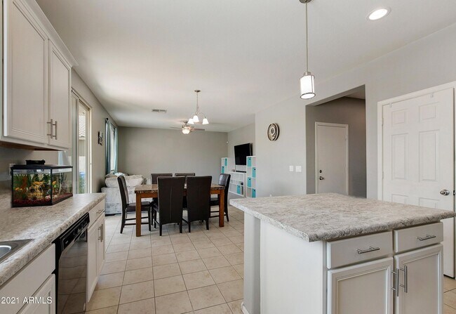 Building Photo - 18013 W Tina Ln