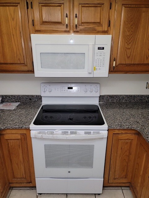 Building Photo - 235 S 400 E