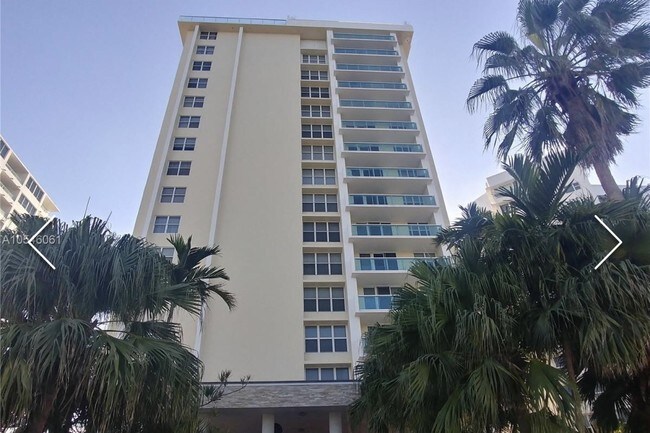 Foto del edificio - 5001 Collins Ave