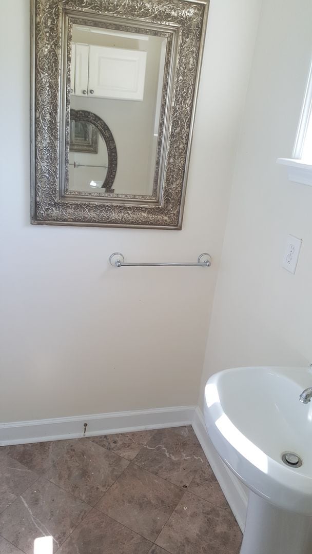 Foto del edificio - Cute house in downtown.