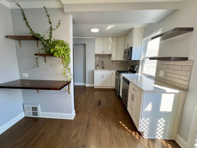 Foto del edificio - 7211 W Balmoral Ave