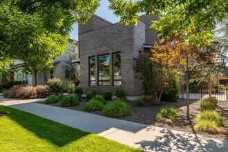 Building Photo - 2758 S Honeycomb Way