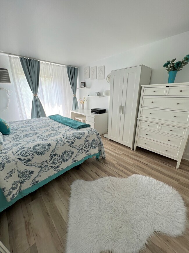 Foto del edificio - 2411 N Kennicott Dr