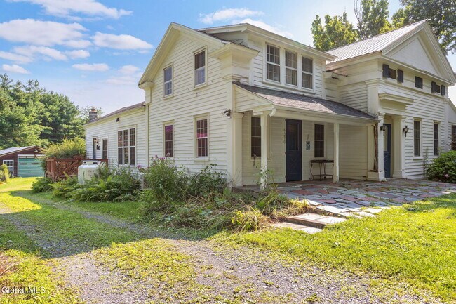 Foto del edificio - 6370 Frenchs Hollow Rd