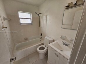 Building Photo - 2435 NW 8th Pl