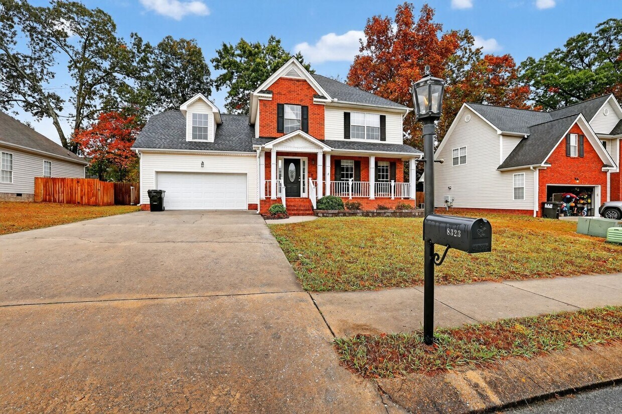 Primary Photo - Charming 4BR House in Ooltewah