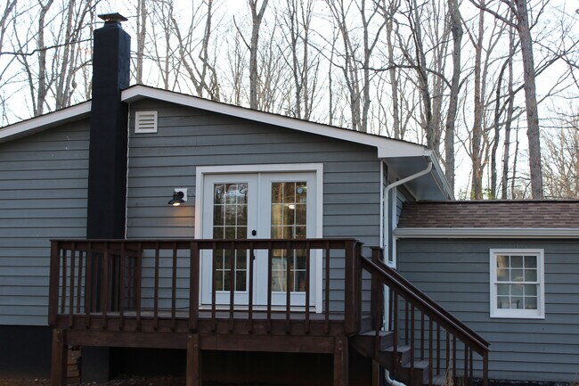 Foto del edificio - 9033 Rapidan Dr