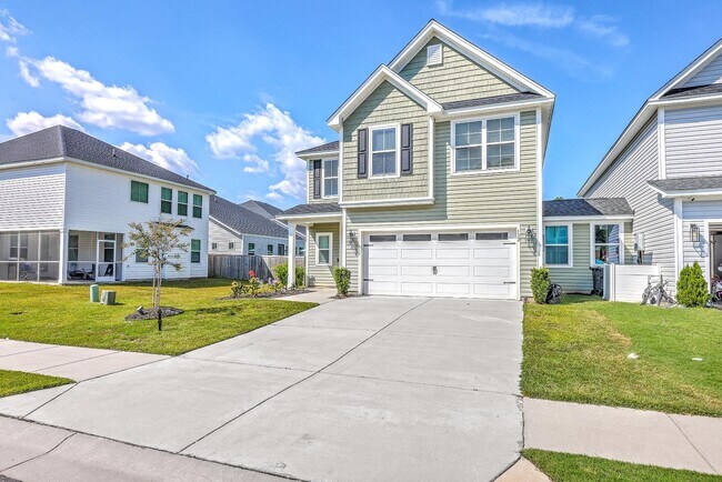 Foto del edificio - 132 McClellan Way