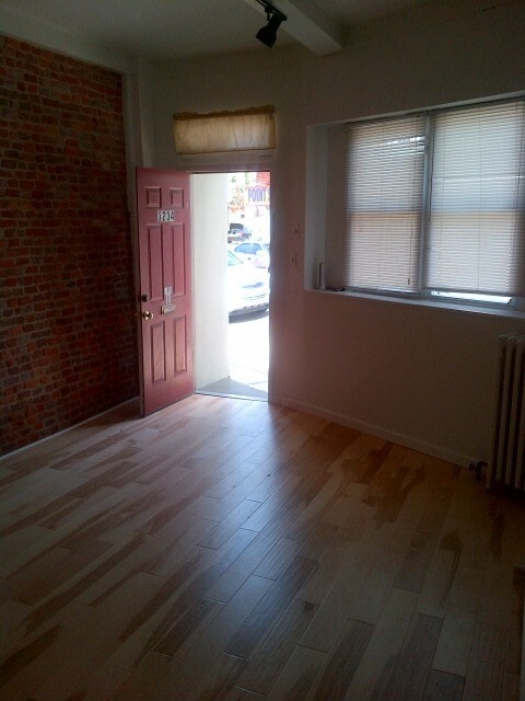 Building Photo - 1234 Point Breeze Ave