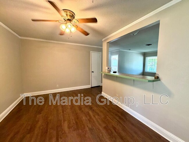 Building Photo - 3720 Eastridge Dr