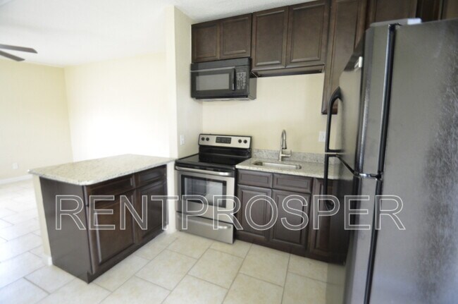 Foto del edificio - 740 W Robinson St