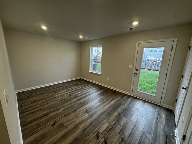 Foto del edificio - 109 Brashear Ct