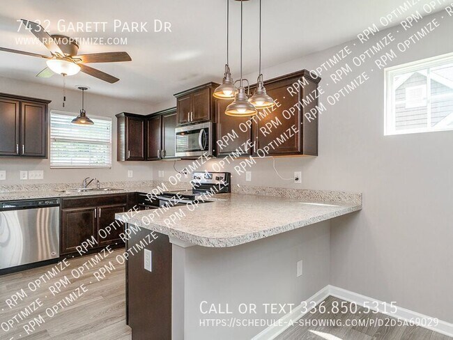 Foto del edificio - 7432 Garett Park Dr