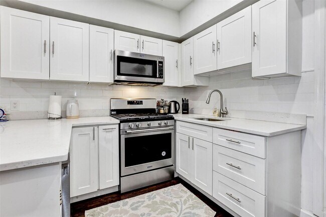 Foto del edificio - 334 1st St