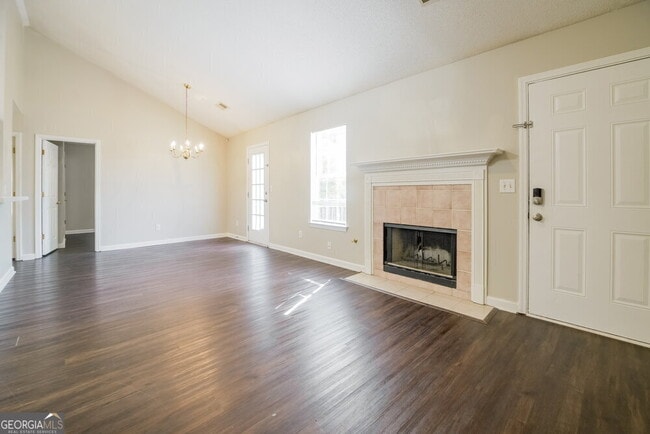 Building Photo - 1214 Foxwood Dr