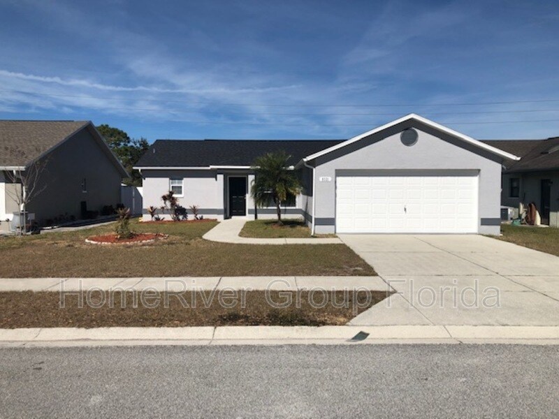 Foto principal - 8321 Matthew Dr