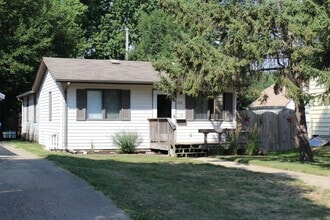 Building Photo - 1713 S 8th Ave