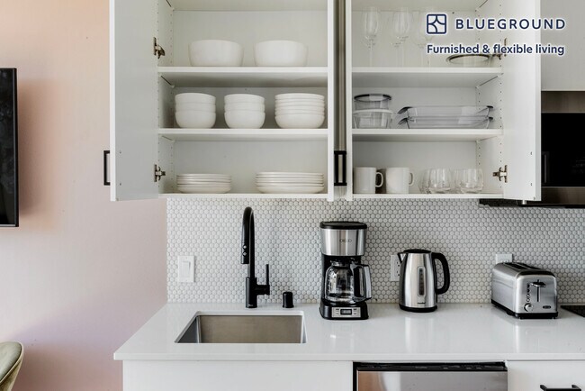 Foto del edificio - 1305 E Marion St