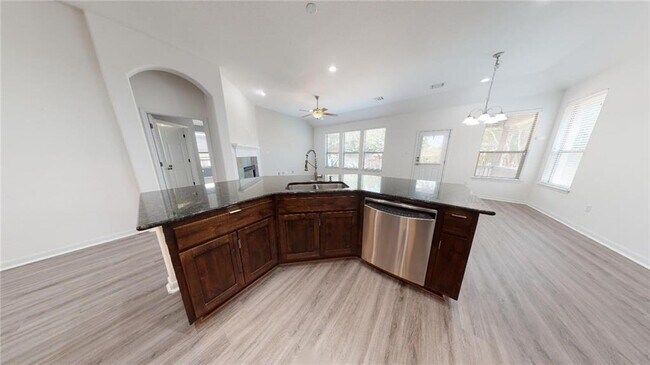 Building Photo - 301 Highland Horizon
