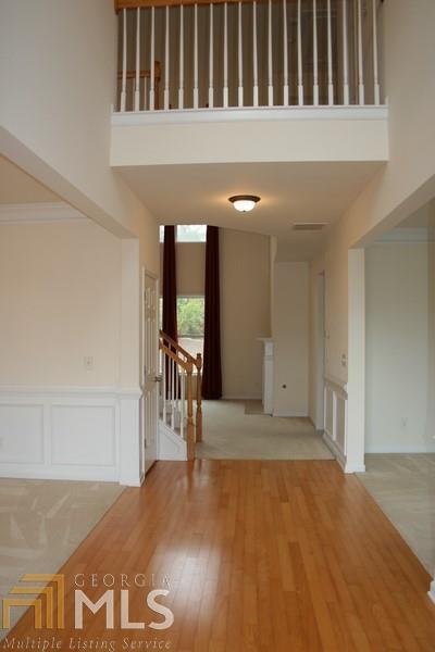 Building Photo - 212 Autumn Trail