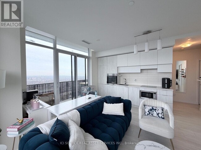 Building Photo - 8 Eglinton Ave E