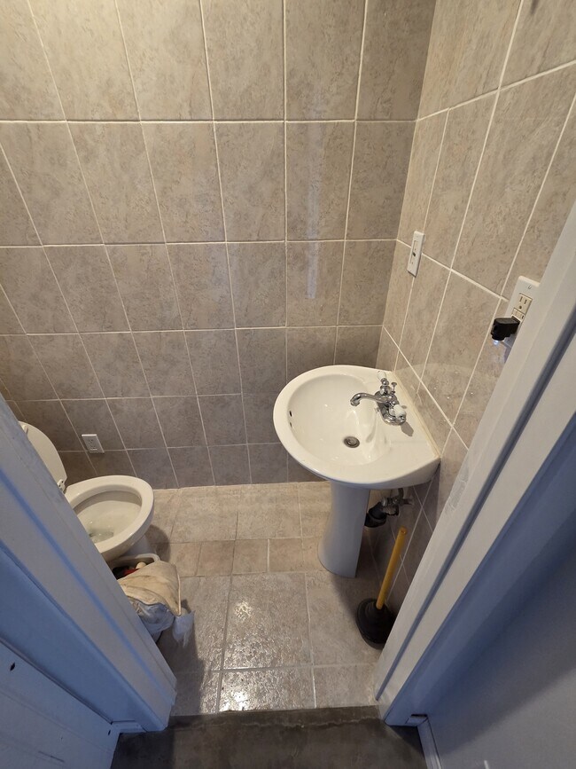 Foto del edificio - 4440 167th St