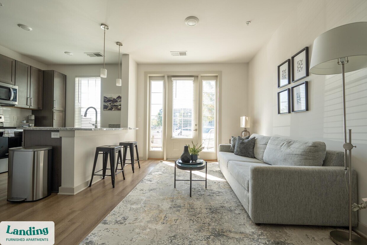 Foto principal - 340 W 25th St