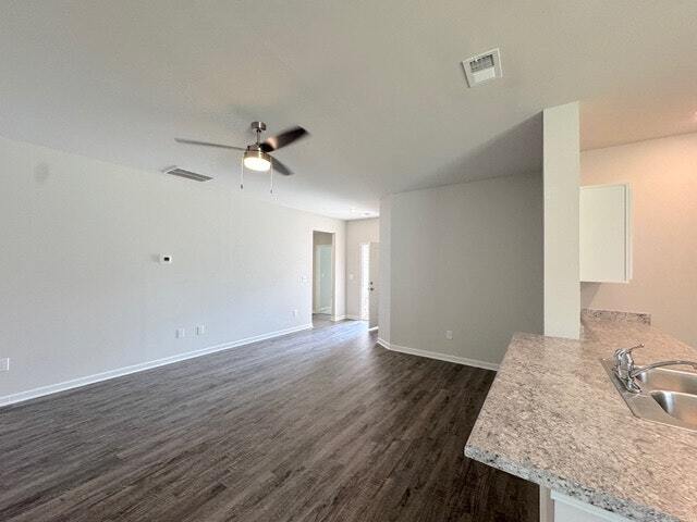 Building Photo - 2120 W Middlebrooke Xing