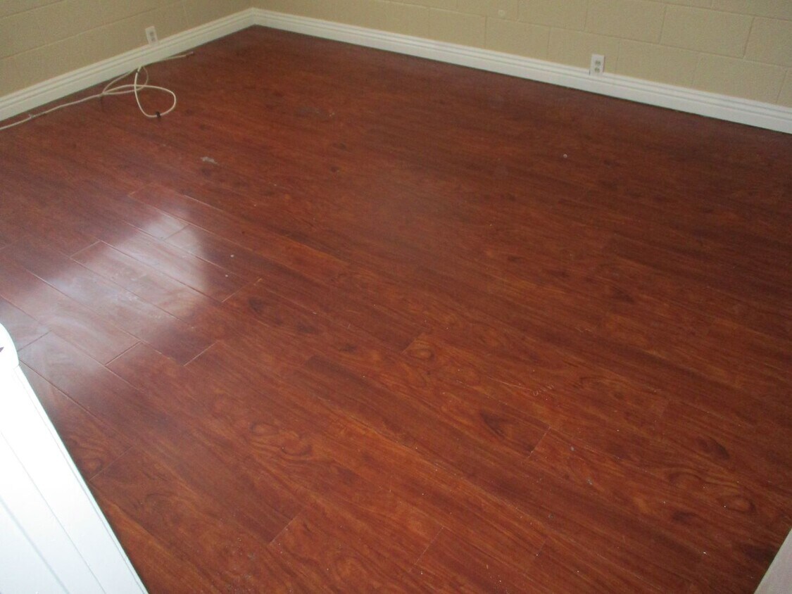 Foto principal - 2933 E Elm Ave