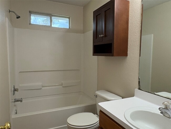 Building Photo - 14129 Broken Arrow Dr