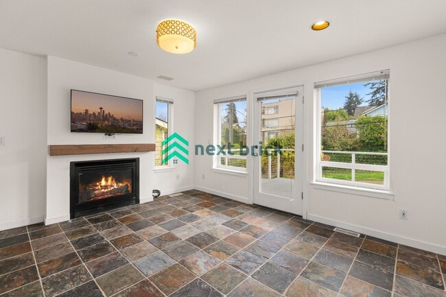 Building Photo - 3 BED & 3 BATH SINGLE FAMILY HOUSE FOR RENT